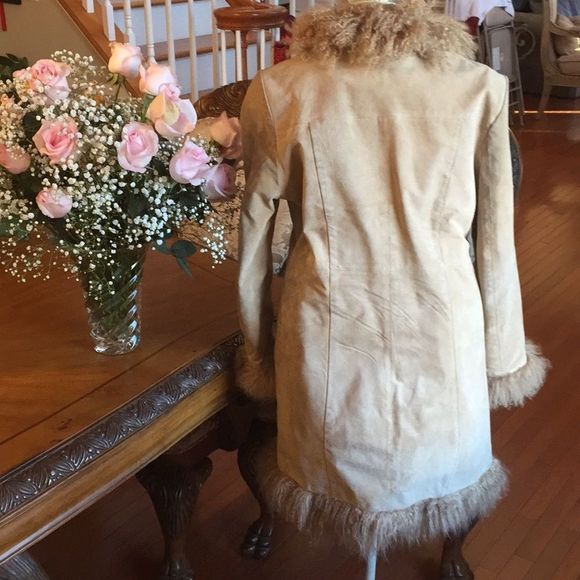 Adler Collection Mongolian Goat ๐ and Suede coat - Picture 8 of 8